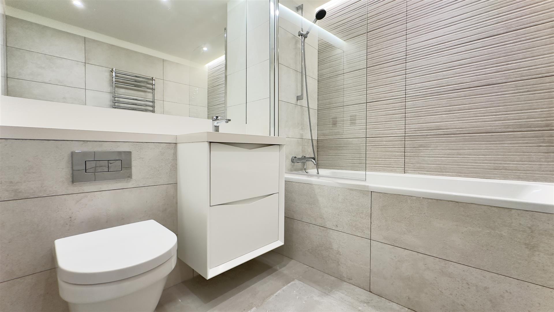 Image of Apartment - 1 Bedrooms - 1 Bathrooms for Sale in EuroCity-Gibraltar, Image 4